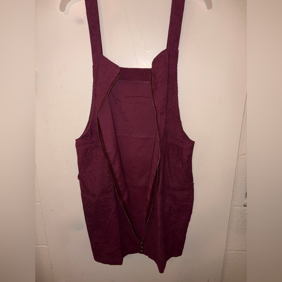Stylish MAROON Corduroy Overall Dress with Gold Front Zipper - Picture 3 of 5
